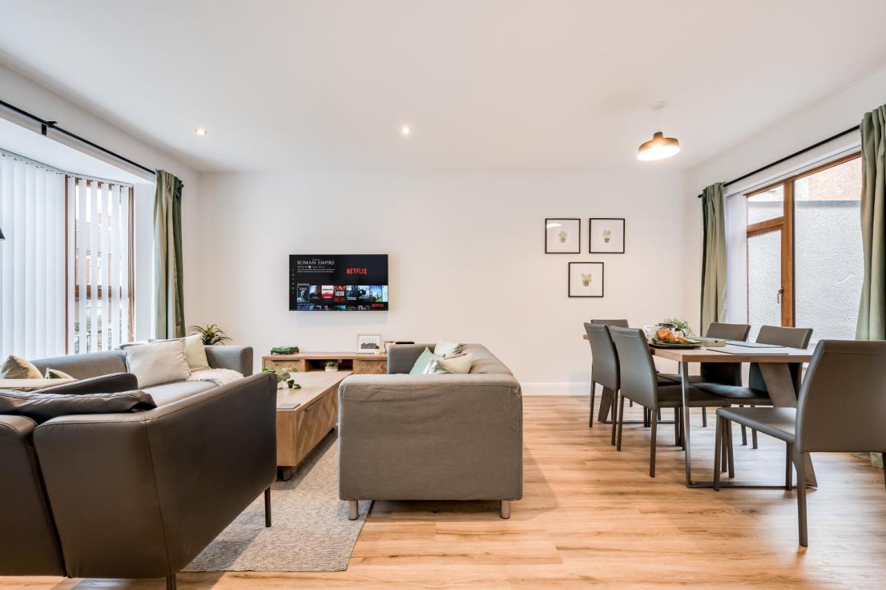 Windsor Drive Townhouse Apartment เบลฟาสต์ ภายนอก รูปภาพ